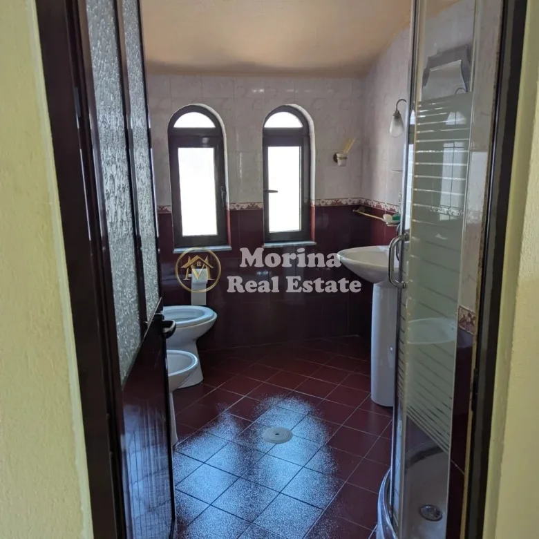 Tirane, vendi: Don Bosko, casa privata 4+1, piano 3, 280 m², prezzo 515.000 €