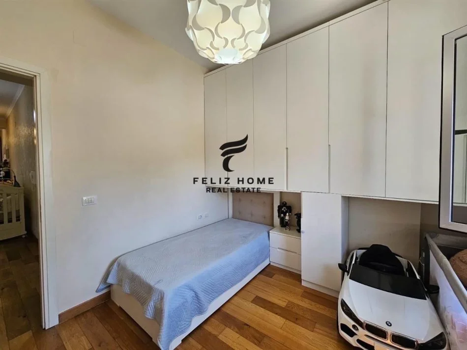 Tirane, appartamento in vendita 2+1 con balcone, Piano 3, 105 m², 255.000 € (LIQENI I THATE)