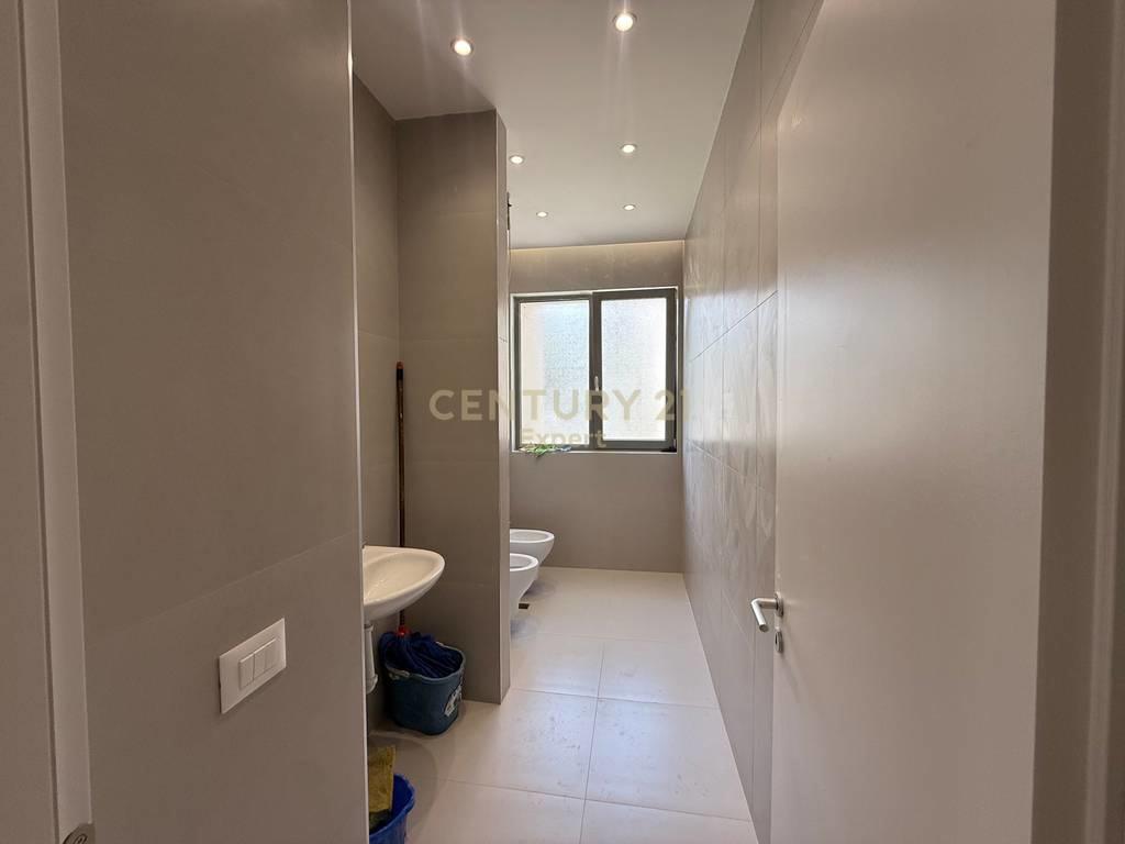 VILLA FOR RENT IN GREEN VALLEY!