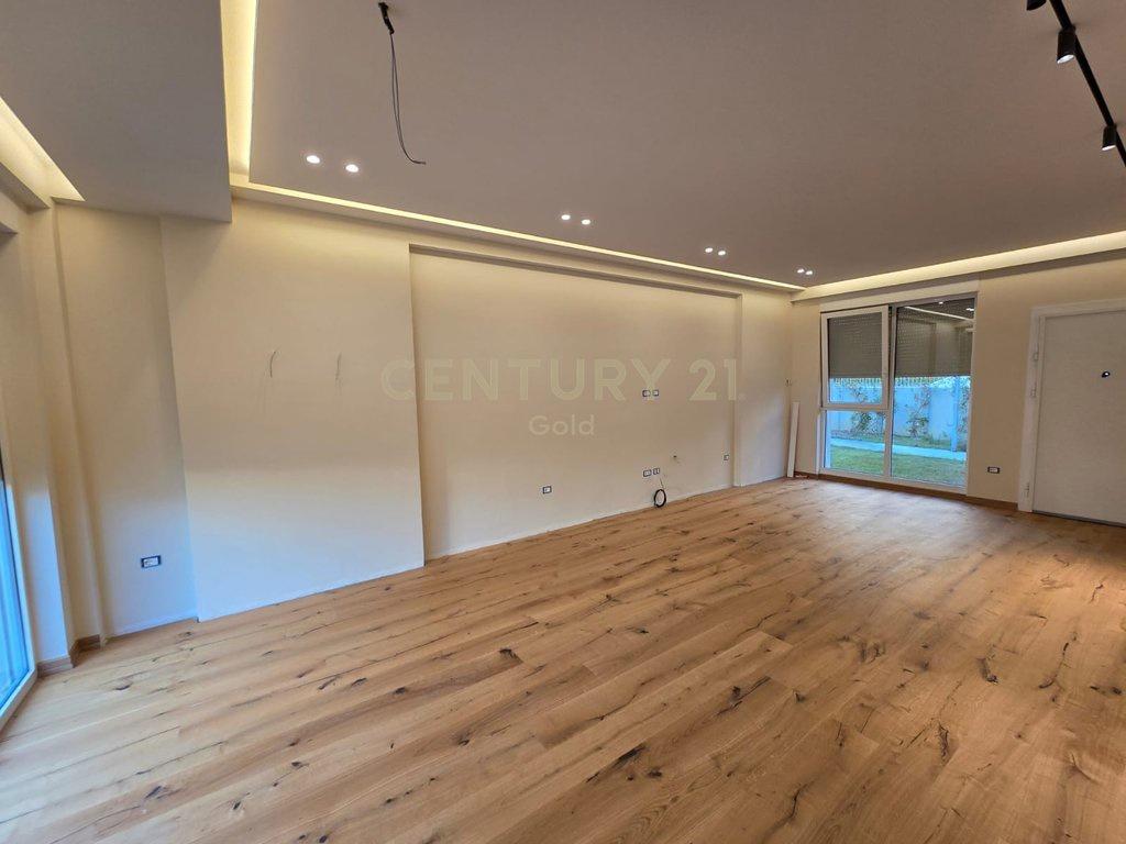 Villa for Sale near Farkes Lake at Rezidenca Aba