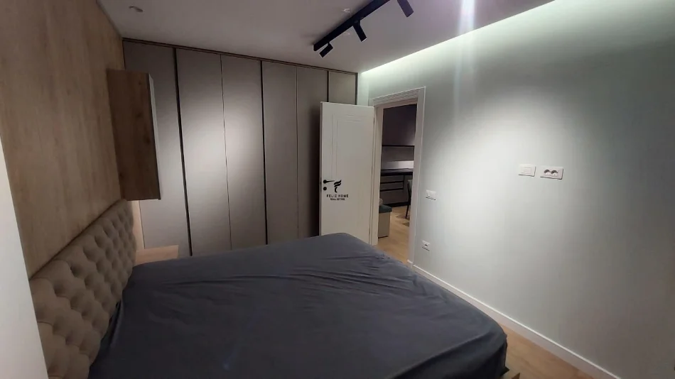 Tirana, affitto mensile appartamento 1+1 Piano 3, 70 m² 700 € (COMUNE DI PARISIT)