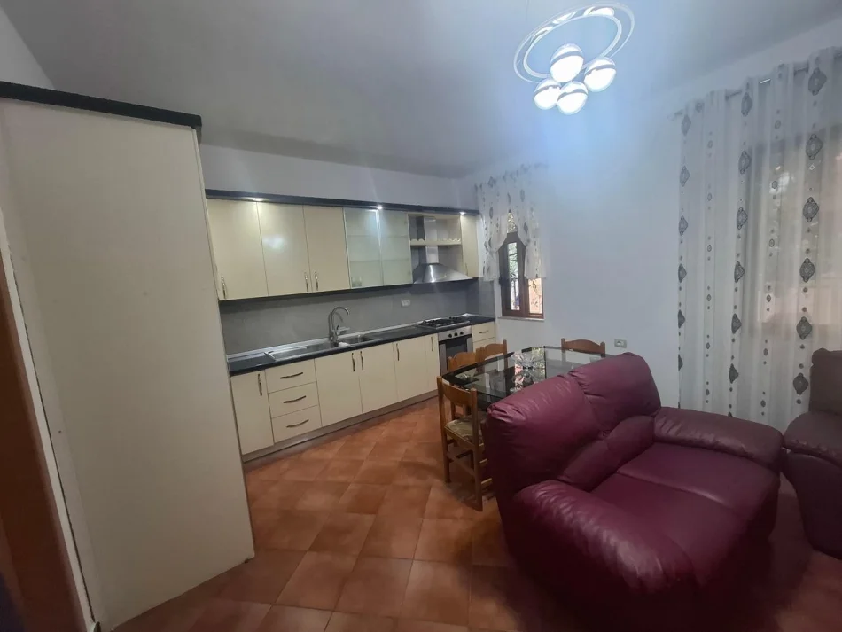 Tirane, apartment for rent 1+1, First Floor, 65 m², 400 € (Astir)