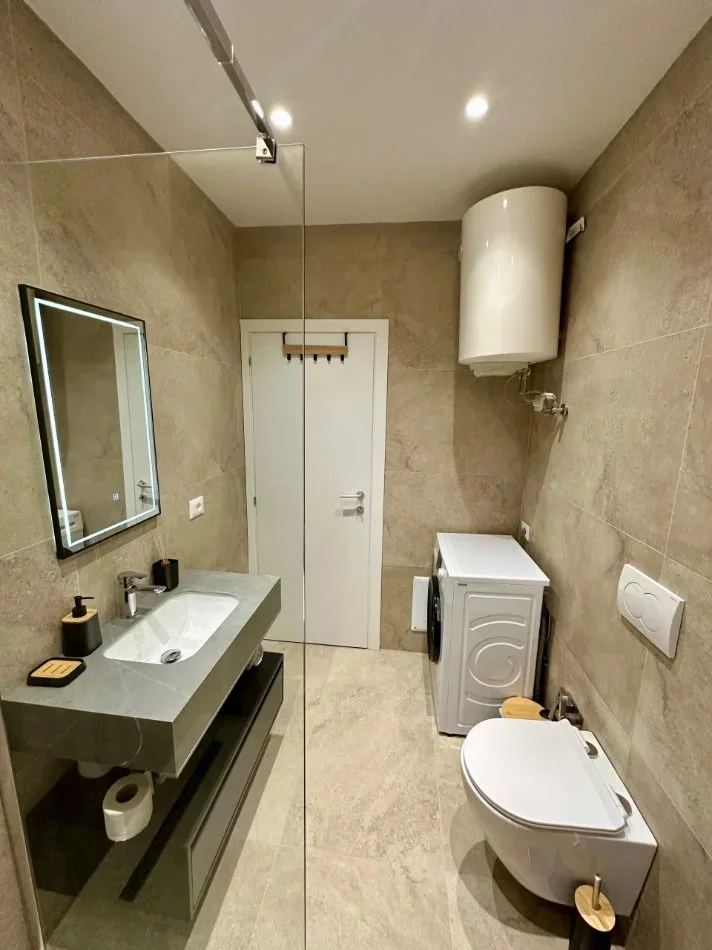 Tirane, Apartment 2+1 for Rent, Second Floor, 70 m², €700 (Bajram Curri Boulevard)