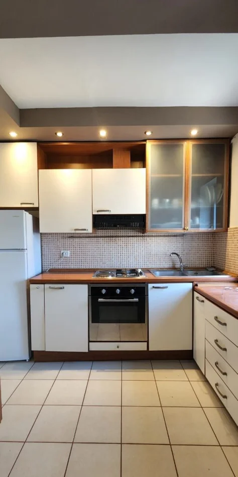 Tirana, Apartment 1+1 for Rent, 6th Floor, 58 m², €550 (Bulevardi Zogu i Parë)