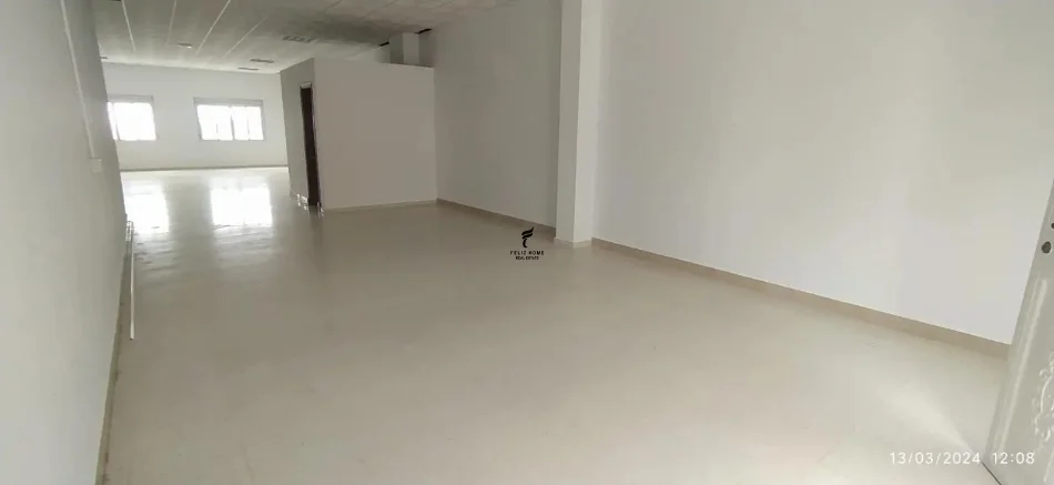 Tirane, jepet me qera dyqan Kati 0, 40 m² 1.200 € (ISH EKSPOZITA)