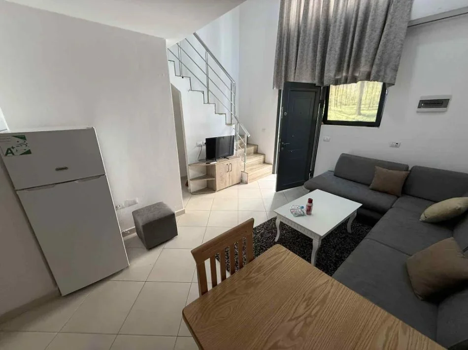 Tirane, affitto appartamento 1+1 Piano 1, 60 m² 450 € (Spitali Qsut)