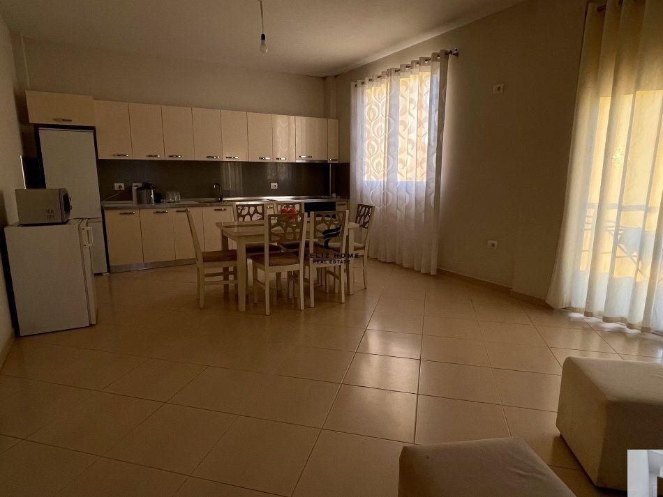 VILE ME QERA 2-KATESHE 360 M2 TEG 2.000 EURO