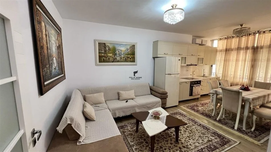Tirane, jepet me qera apartament 3+1+Ballkon Kati 3, 100 m² 900 € (IRFAN TOMINI)