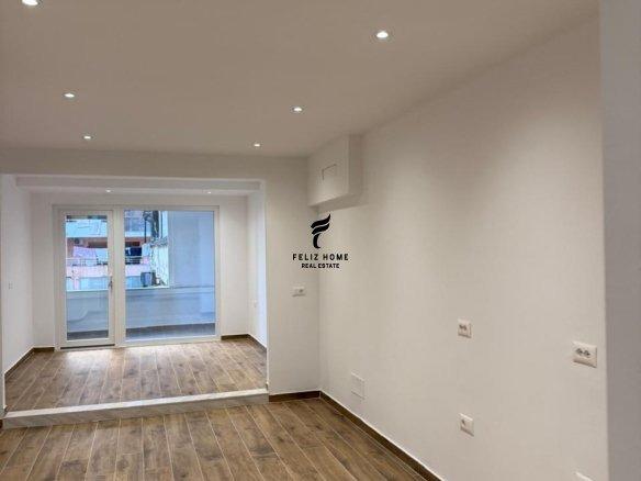 Locale commerciale di 60 m² in Viale Gjergj Fishta 800 EURO FH-64616
