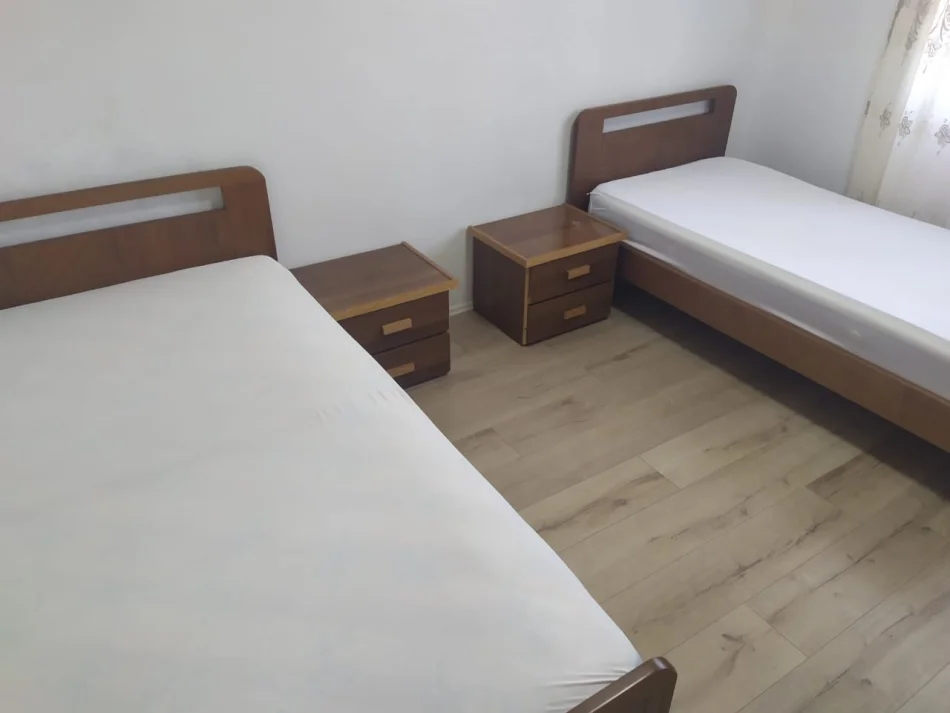 Tirane, Apartment 1+1 for Rent, 3rd Floor, 65 m², 400 € (Ali Demi)