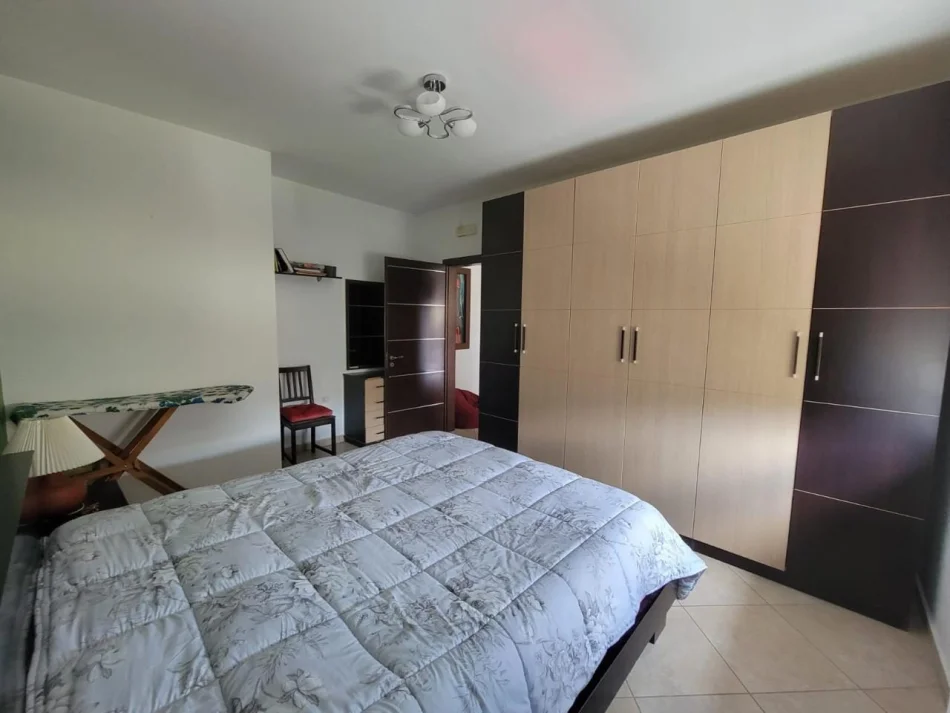 Tirane, Apartment 1+1 for Rent, 3rd Floor, 70 m², €500 (Ali Demi)