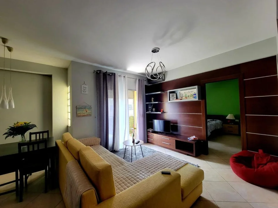 Tirane, Apartment 1+1 for Rent, 3rd Floor, 70 m², €500 (Ali Demi)