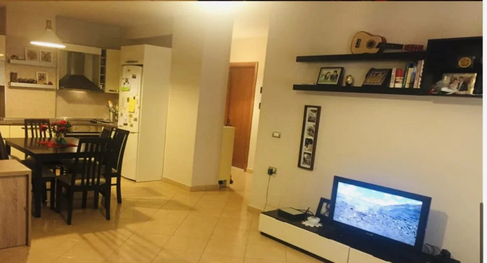 Tirane, apartment for rent 1+1, 6th Floor, 73 m², €370 (Pallatet Cabej)