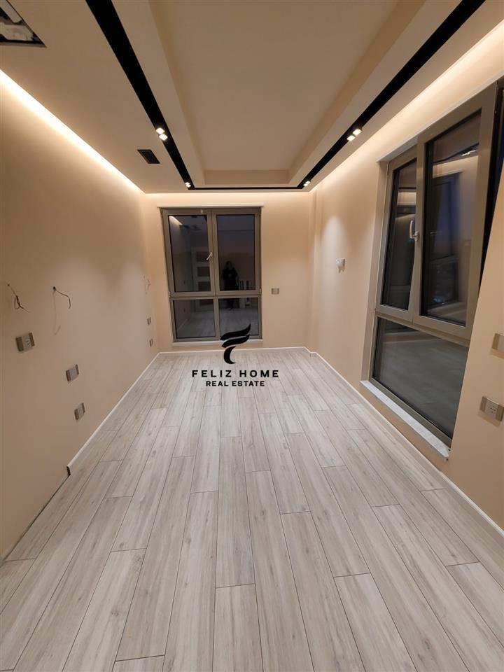 ZYRE ME QERA 96 M2 RRUGA E DURERSIT 1300 EURO