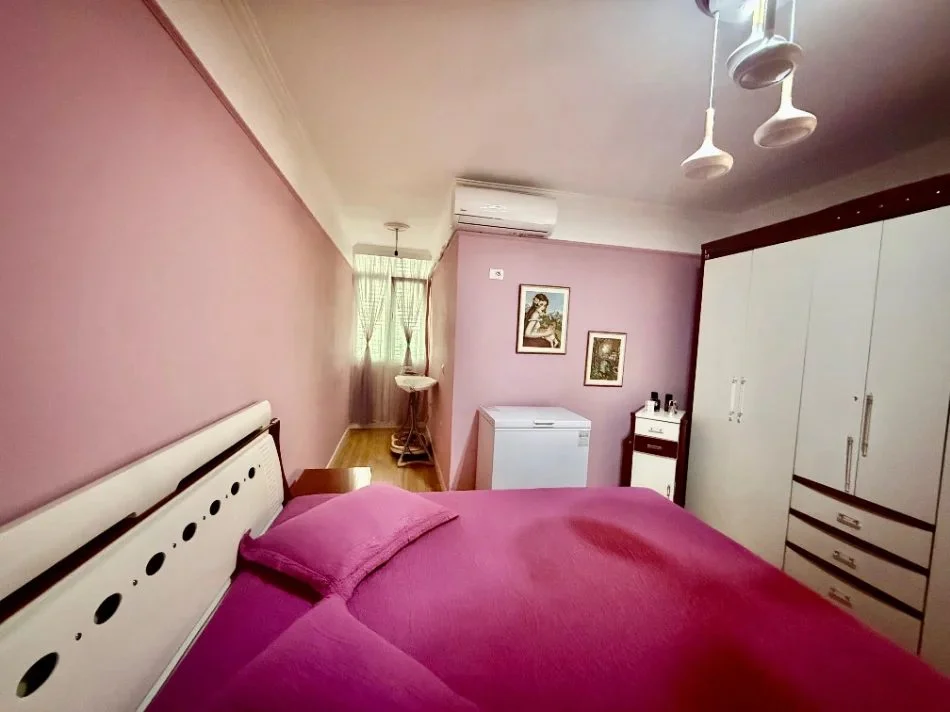 Tirana, 2+1 Apartment for Rent, First Floor, 105 m², €1,000 (Paris Commune)