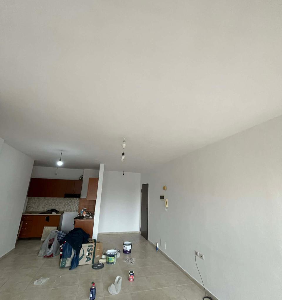 Zyra con affitto di 96 m2 in zona Aviation, prezzo 55.000 LEKE