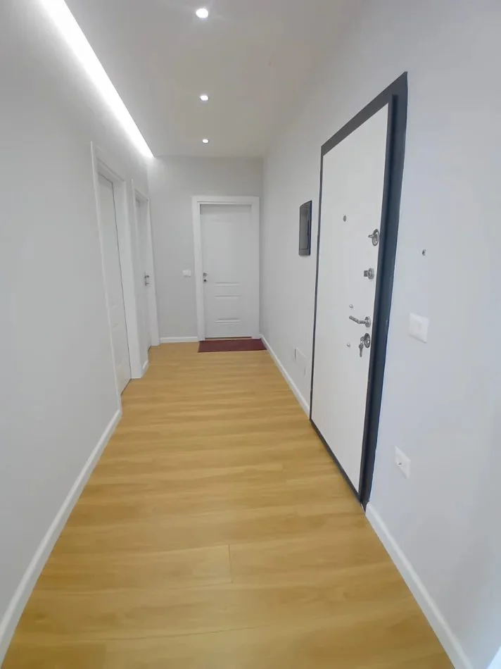 Tirane, Apartment 2+1 for Rent, 3rd Floor, 100 m², €350 ("Ibrahim Rugova" High School)