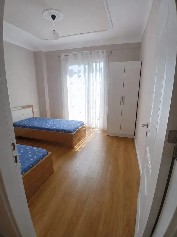 Tirane, Apartment 2+1 for Rent, 3rd Floor, 100 m², €350 ("Ibrahim Rugova" High School)