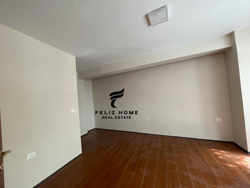 Zyra con affitto di 80 m² in Via Mine Peza a 700 euro
