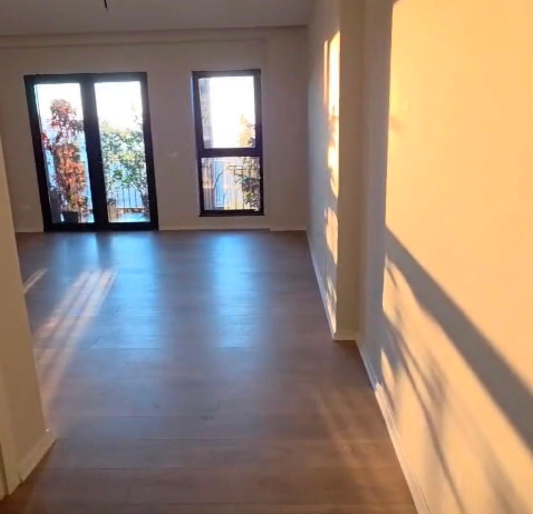 ## 🏢 Zyrë 160 m² me Qira | Garden Building | Kati 18 |