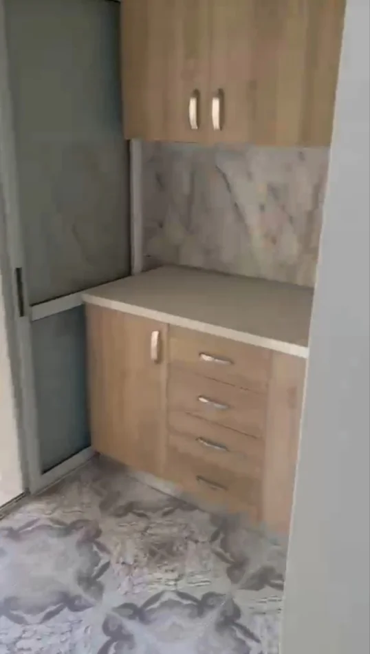 Tirana, 2+1 Apartment for Rent, 3rd Floor, 70 m², €350 (Rruga Njazi Meka)