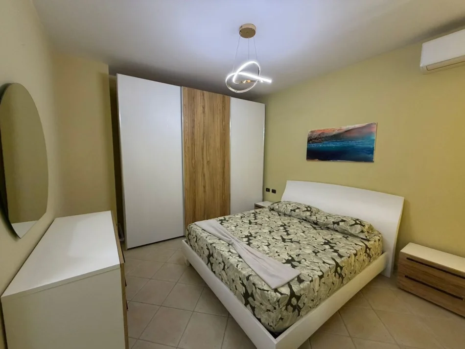 Tirana, 2+1 Apartment for Rent, 10th Floor, 103 m², €1,000 (9 Floors)