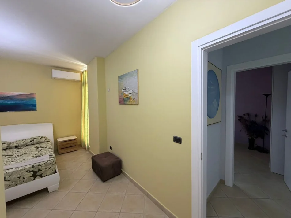 Tirana, 2+1 Apartment for Rent, 10th Floor, 103 m², €1,000 (9 Floors)