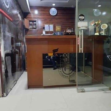 DYQAN ME QERA 18 M2 BULEVARDUI ZHAN D'ARK 400 EURO