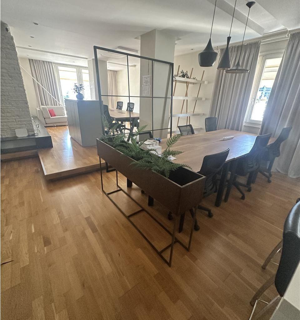 Office for Rent 140 m2 Block 3,200 Euro