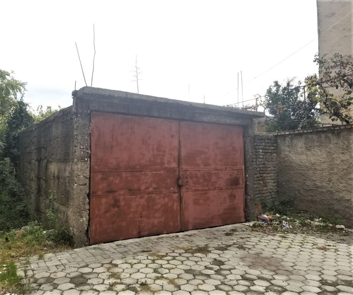 Garage in vendita nel quartiere Emin Matraxhiu, Elbasan
