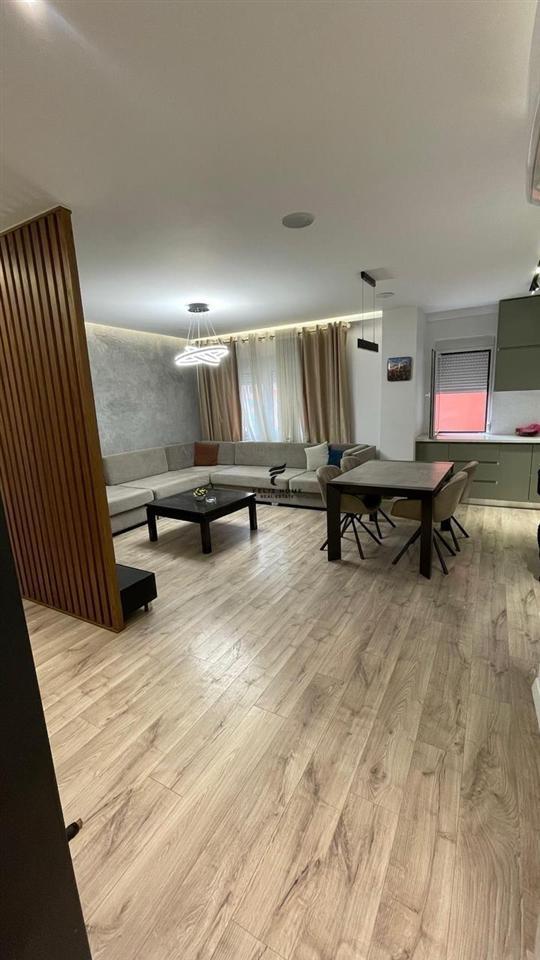 APARTAMENT ME QERA 2+1+2 YZBERISHT 500 EURO