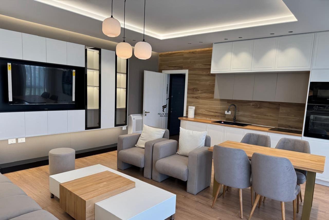 1+1 Apartment for Rent on Boulevard - 70,000 LEK FH-72209