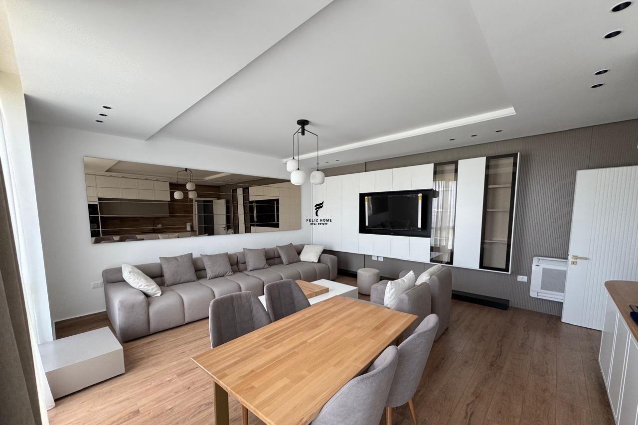 1+1 Apartment for Rent on Boulevard - 70,000 LEK FH-72209
