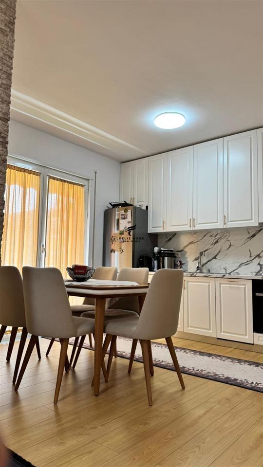 Appartamento con affitto 1+1 in zona Aviacionit 550 euro