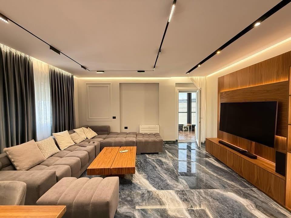APARTAMENT ME QERA 2+1 KOPSHTI BOTANIK 1.500 EURO