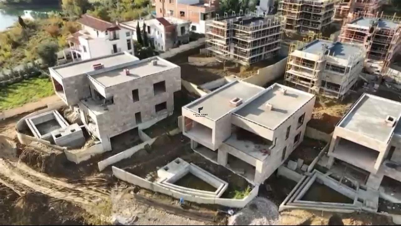 FOR SALE VILLA 660 M2 LAKE OF FARKES 1,200,000 EURO