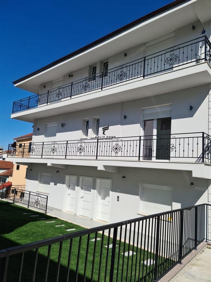 SHITET VILE 463 M2 SHKOZE 730.000 EURO