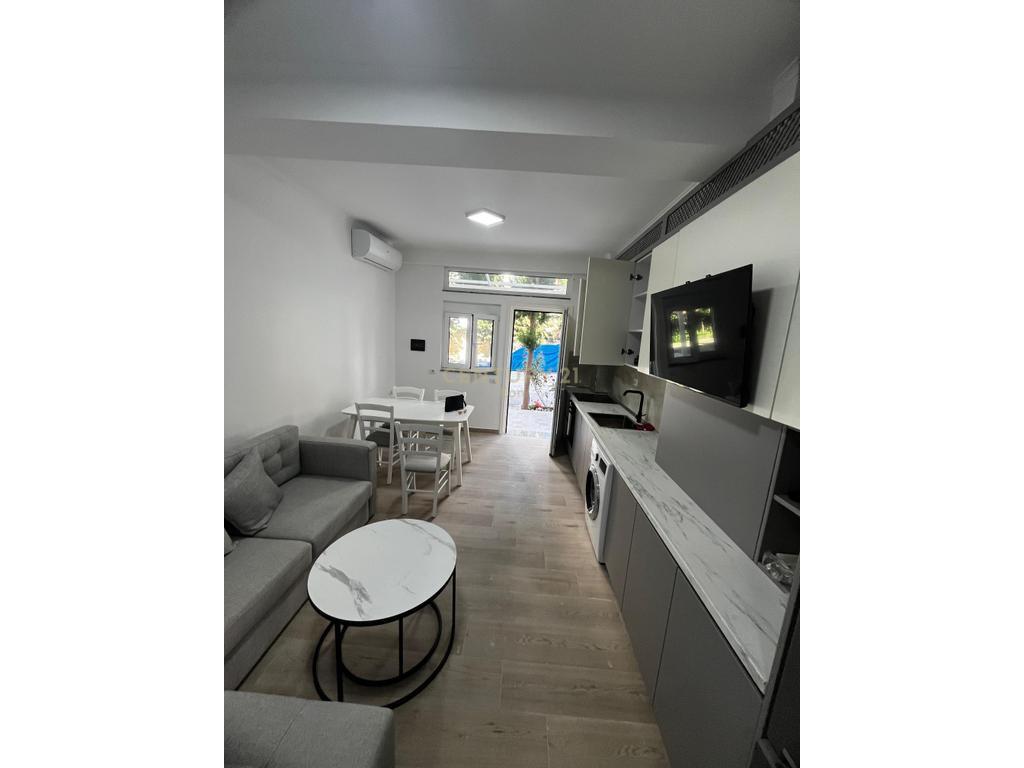 Apartament 1+1 i Super Investuar, 250 metra nga Deti, Golem