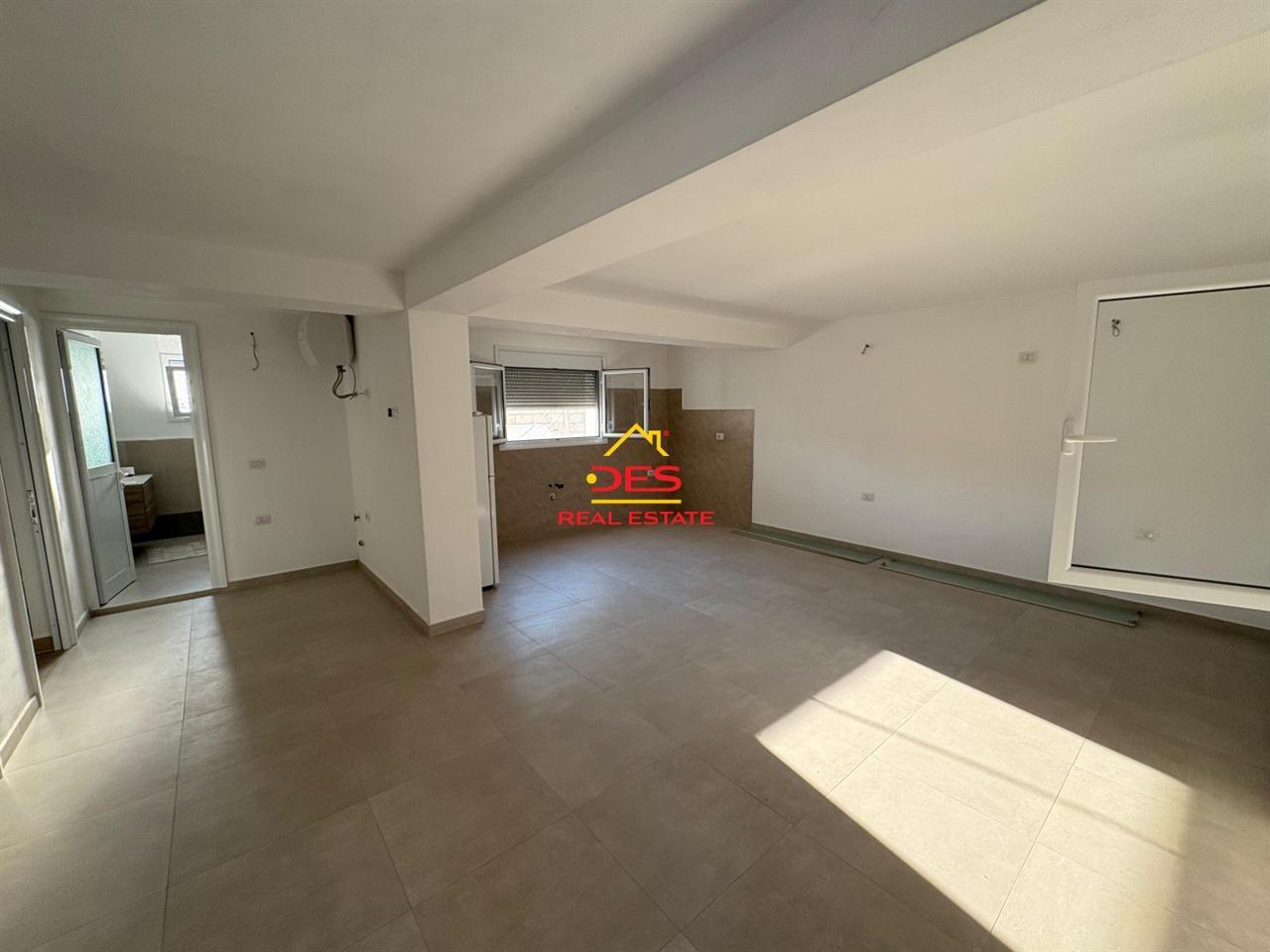 🆕🏘 FOR SALE: 2-STOREY VILLA WITH GARDEN, VLORË