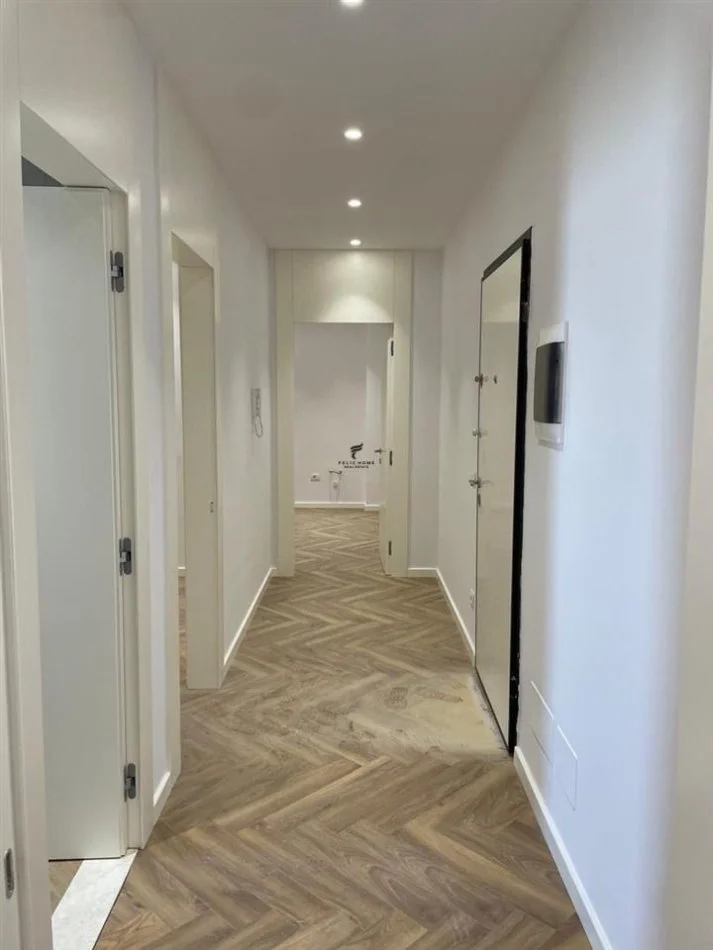 Tirane, vendesi appartamento 2+1 Piano 3, 97 m² 135.000 € (UNIVERS CITY)