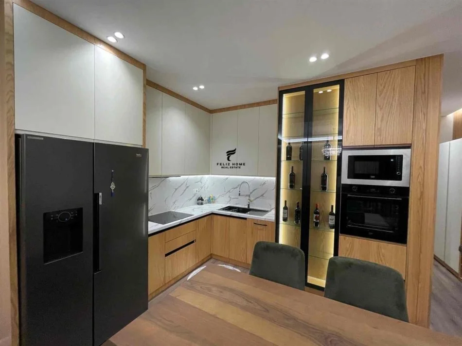Tirane, vendesi appartamento 2+1 Piano 1, 111 m² 260.000 € (ALI DEMI)
