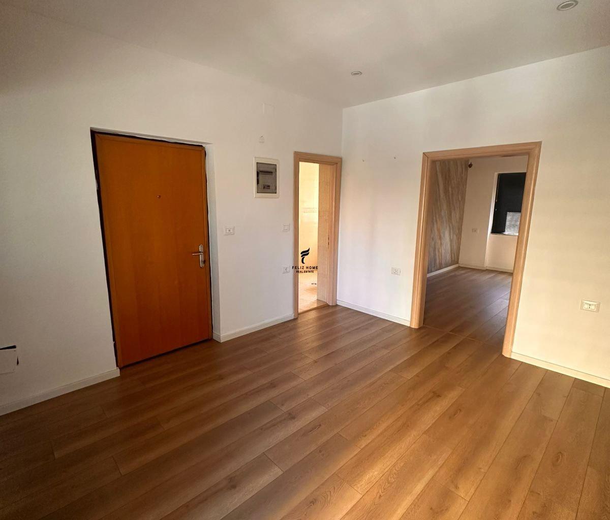 ZYRE ME QERA 100m2 BLLOK 100.000 LEKE FH-71987