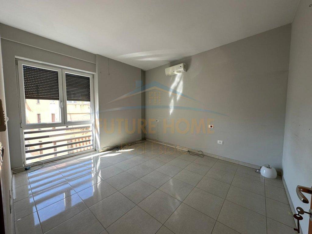 0694603851,Qira, Apartament, Ambjent Biznesi, Rruga e Bogdan