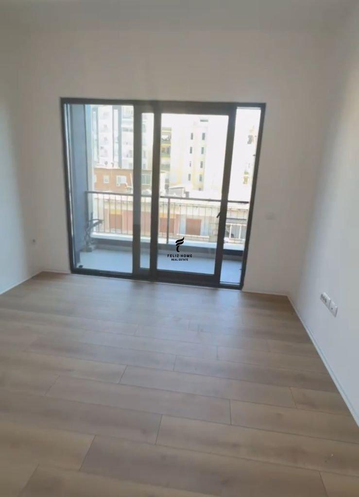 ZYRE ME QERA 60M2 PAZARI I RI 75.000 LEKE FH-71965