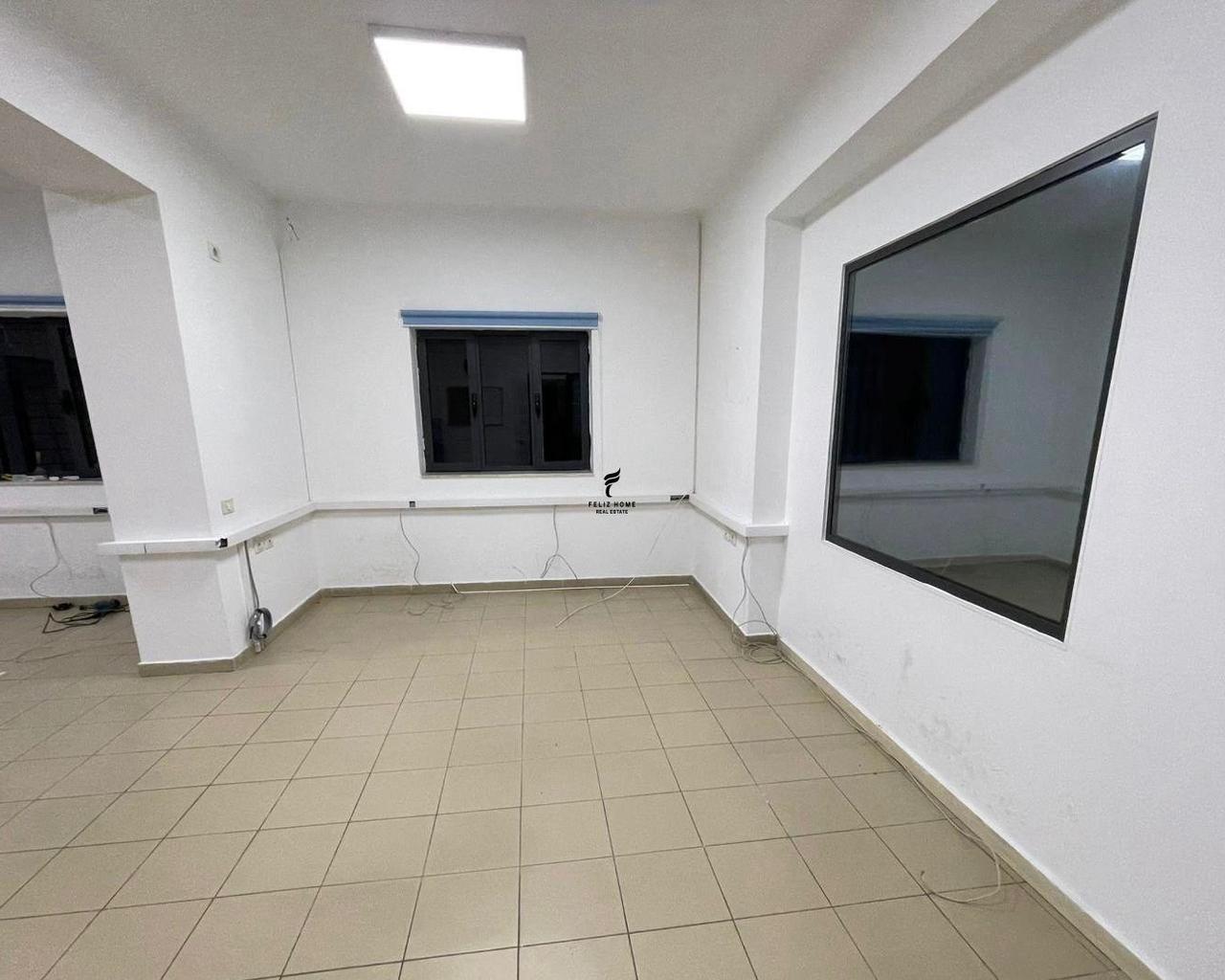 ZYRE ME QERA 140M2 PAZARI I RI 750 EURO FH-71915