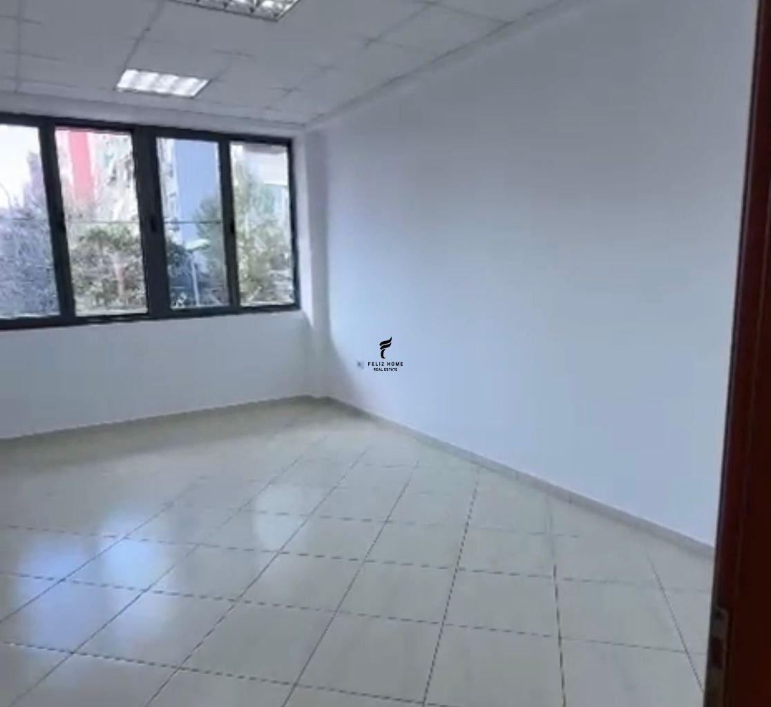 Zyra con Quota 132 m2 a 150.000 Lekë FH-71492
