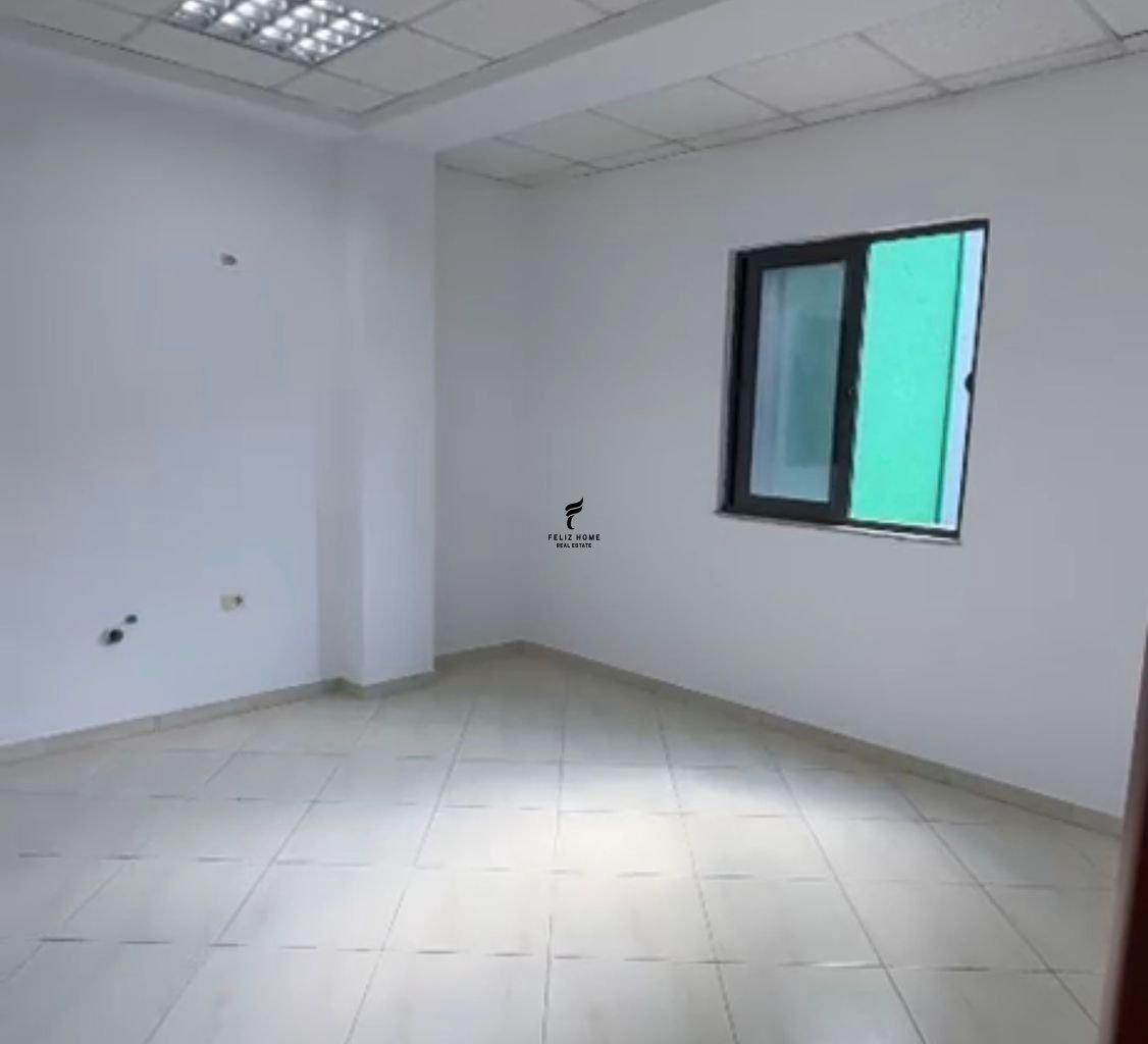 Zyra con Quota 132 m2 a 150.000 Lekë FH-71492