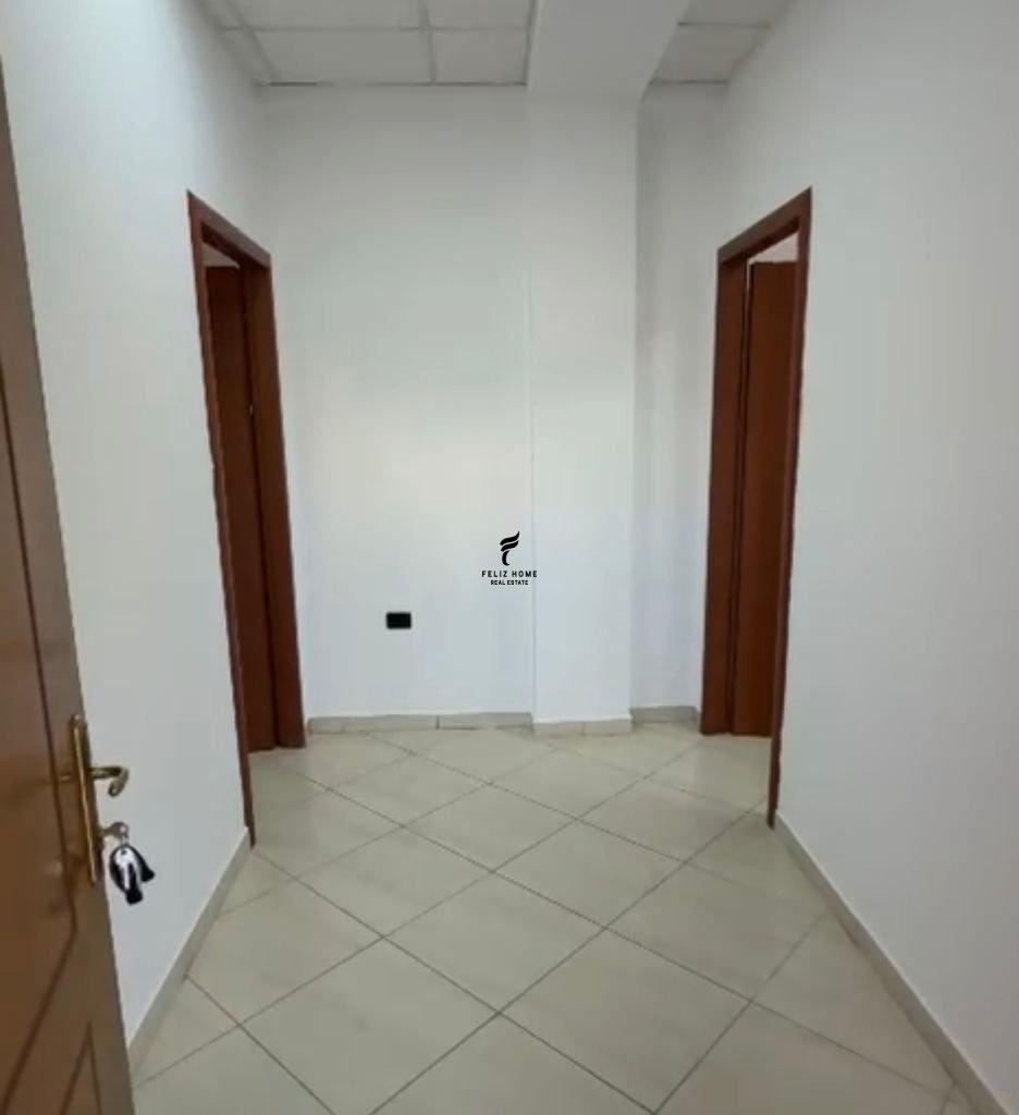 Zyra con Quota 132 m2 a 150.000 Lekë FH-71492