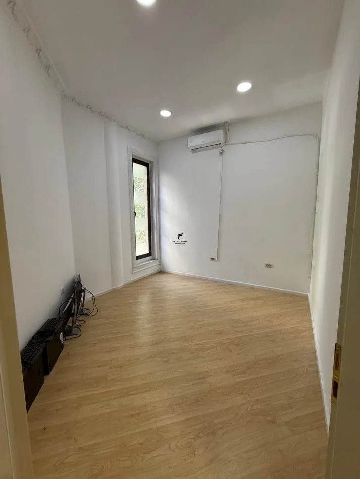 Tirano, affitto ufficio Kati 2, 80 m² 1.400 € (TOPTANI)