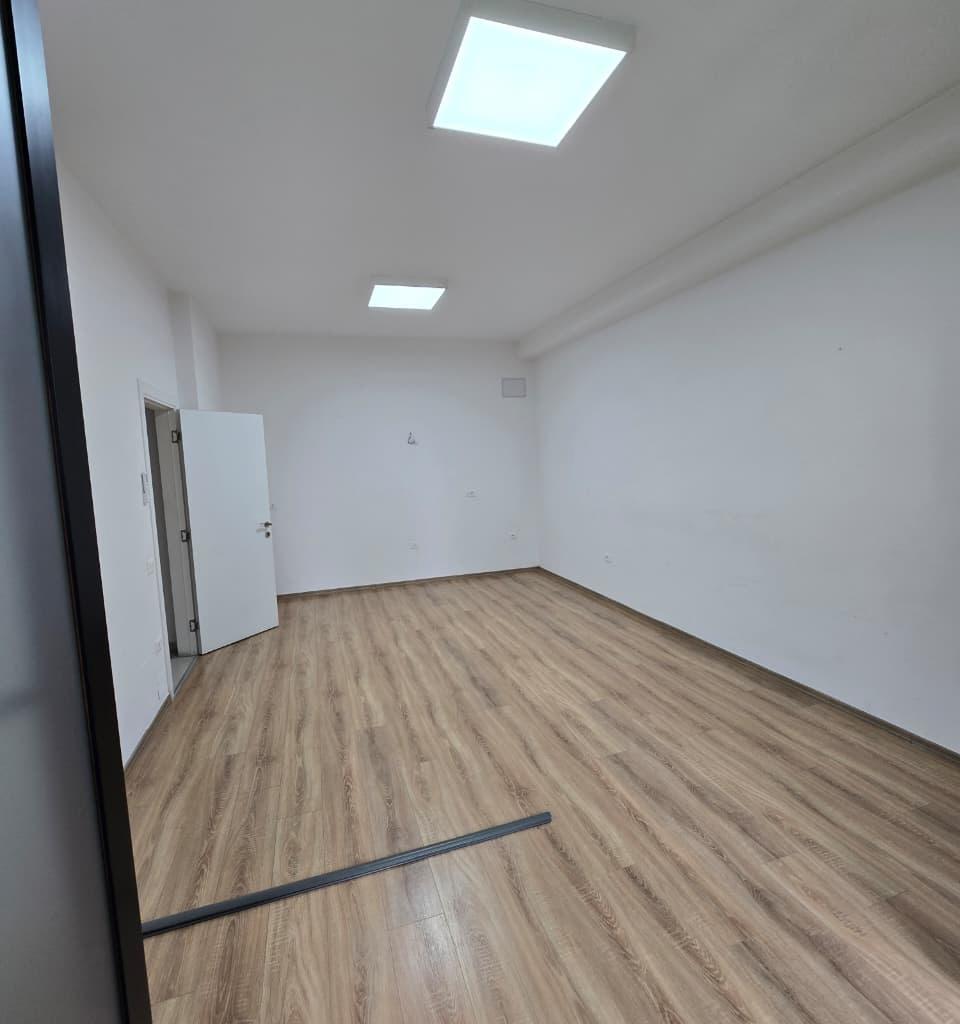 🏢 Ufficio in affitto – Square 21!